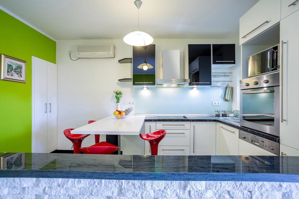 Apartments Biserka Bol Cameră foto